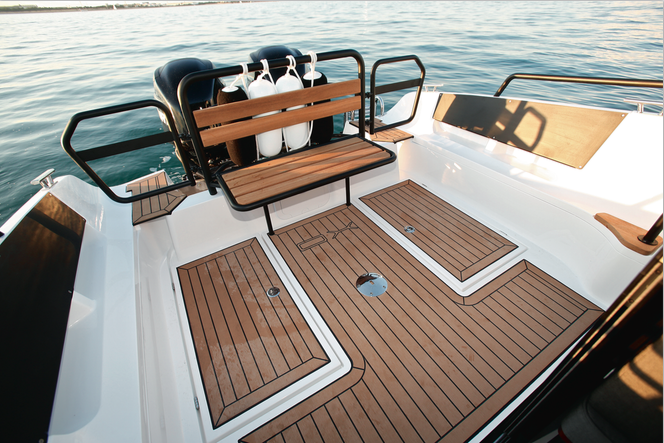 slider 13 XO Boats XO 270 RS Front Cabin